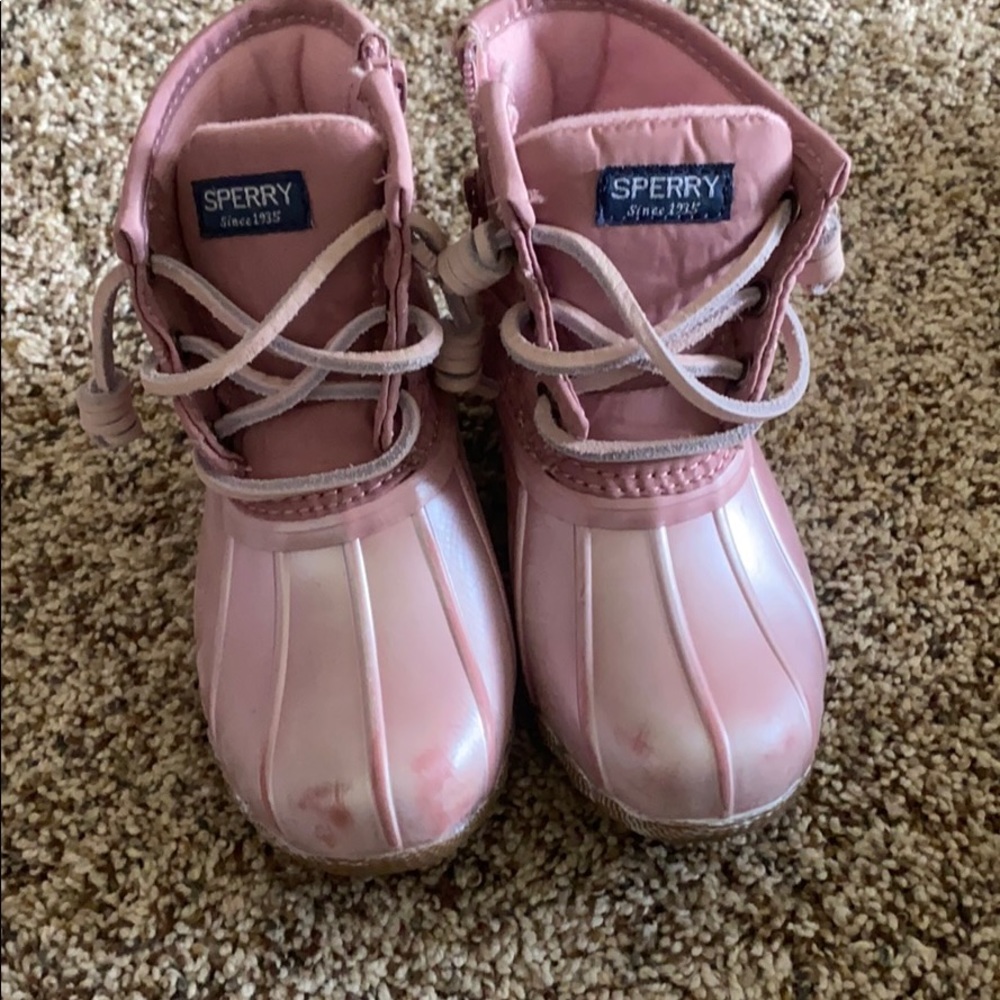 Toddler size 9 Sperry boots